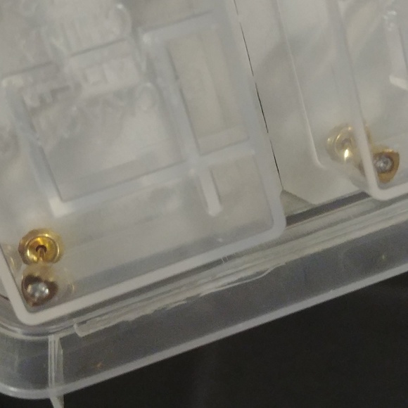 24kt Gold-Plated Cubic Zirconia Heart❤ Earrings - Picture 3 of 7